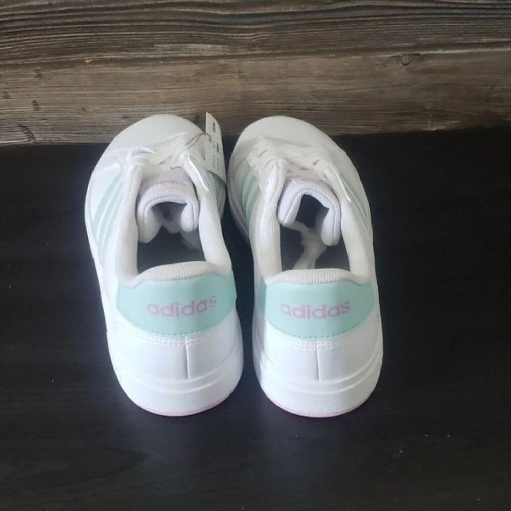 Adidas Grand Court‎ 2.0 Kids Size 7 White Mint Tennis Sneakers Streetwear Sporty